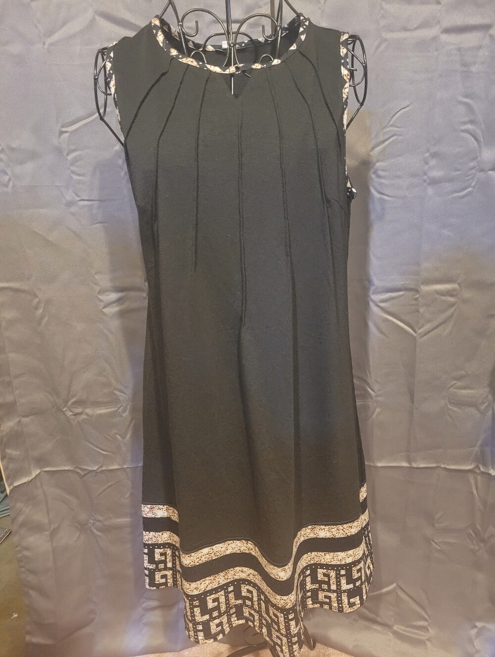 Black Sleeveless A-Line Dress with Patterned Hem